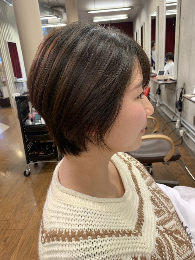 バッサリショートカット Staff Blog Magnolia マグノリア 東京 表参道にあるパーマが得意なヘアサロン